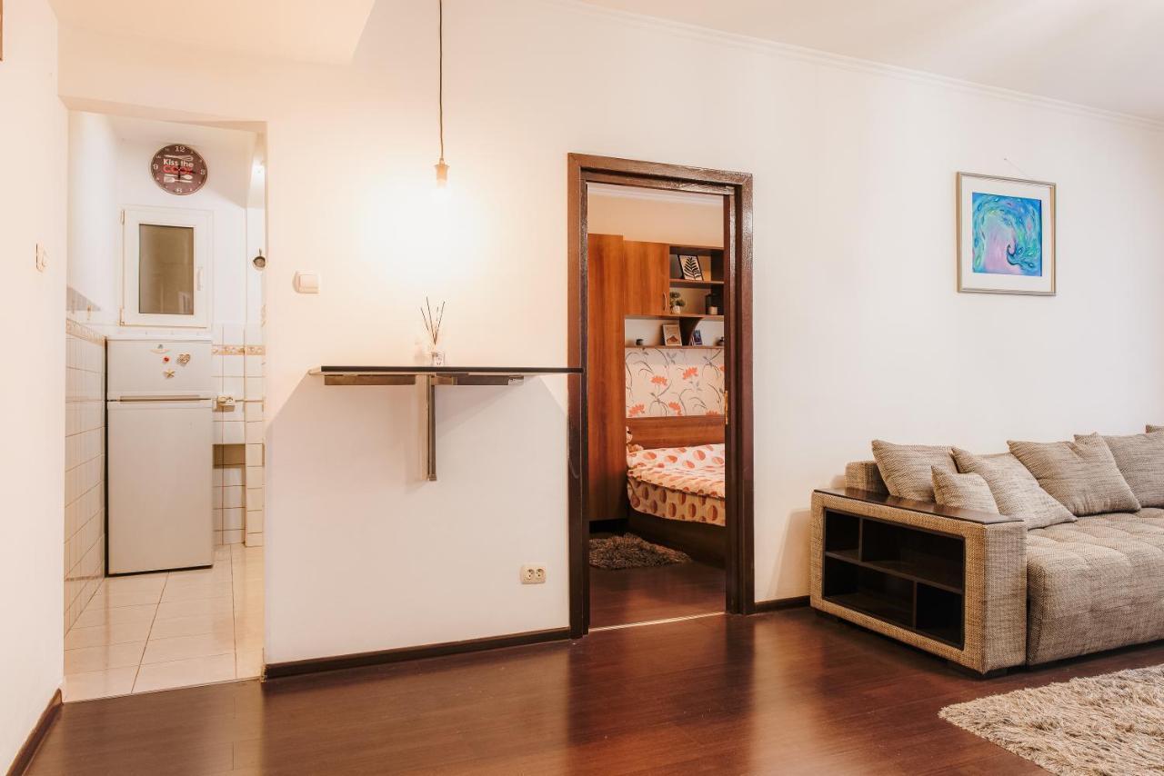 Parliament 1Br Apartment W Self Check In Bukarest Exterior foto